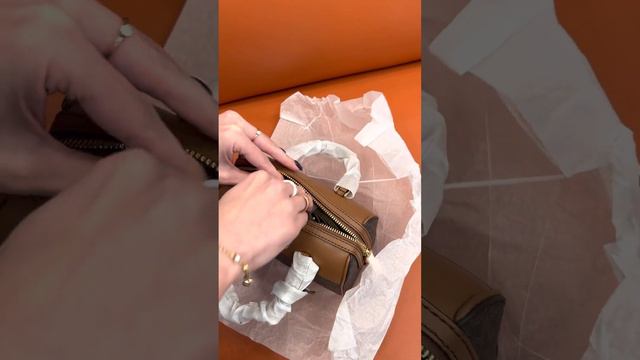 MICHAEL KORS Jet Set Travel Small Logo And Faux Leather Duffle Crossbody Bag смотреть онлайн