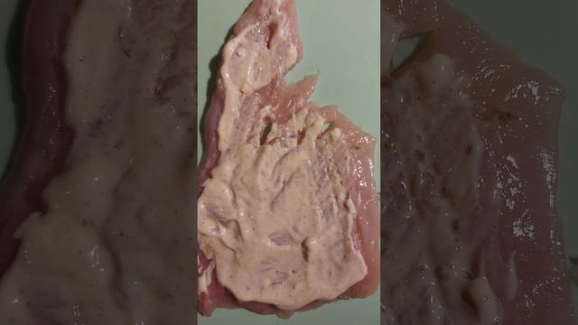 РУЛЕТИКИ ИЗ КУРИНОЙ ГРУДКИ/СОЧНО, БЫСТРО, ВКУСНО? смотреть онлайн