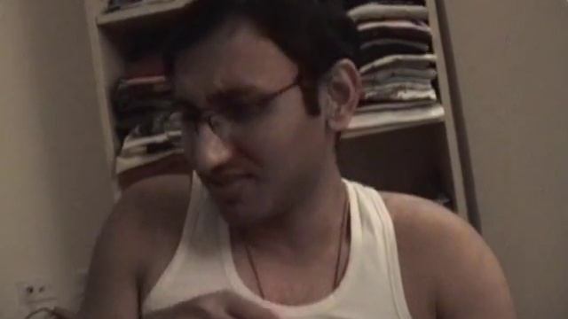 2 girls 1 cup Reaction Indian Guy 1 смотреть онлайн