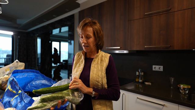 WHAT $100 USD in BULGARIA WILL BUY? смотреть онлайн