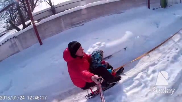 Зимние радости. Катание на санках. SG4000. смотреть онлайн
