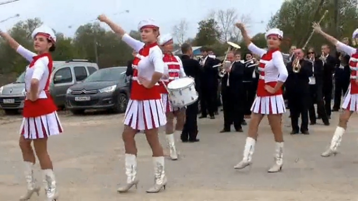 Девушки-барабанщицы села Сима