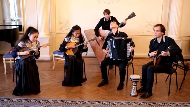 Грузинская народная песня "Чонгури". Ансамбль "Этно-Пять" смотреть онлайн