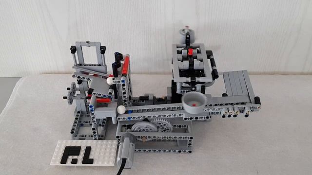 MOC Lego GBC 097 : GBC.PL 14 BALL ROLLING EN BOUCLE смотреть онлайн