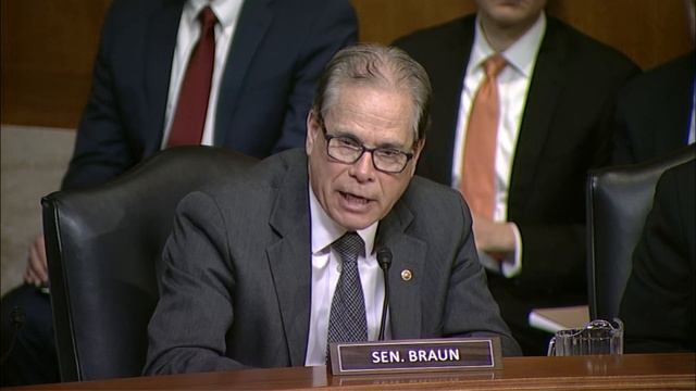 Senator Braun Questions Andrew Wheeler, Nominee for Administrator of the EPA [EPW Committee] смотреть онлайн