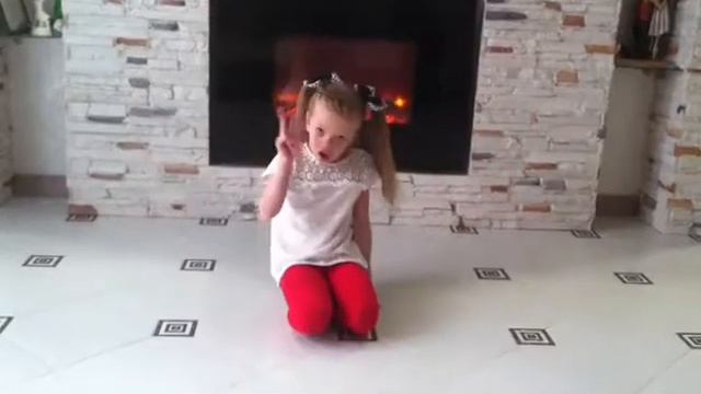 Как делать переворот назад с переменой ног || How to do back walkover with the change of legs смотреть онлайн