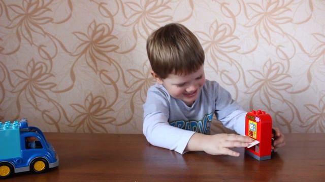 Открываем Lego Duplo Полицейская машина (10809) смотреть онлайн