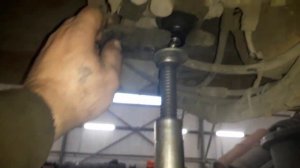 не накачивает воздух. мерседес АТЕГО.