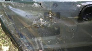 Нива Шевроле как снять обшивку двери и центральный замок.