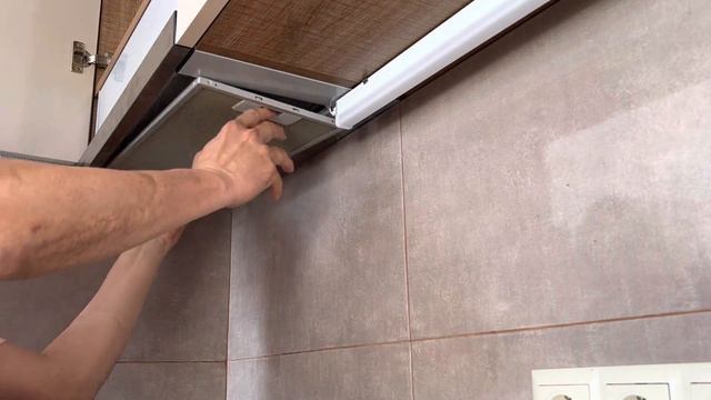 Умная подсветка столешницы. Удобная и комфортная кухня. смотреть онлайн