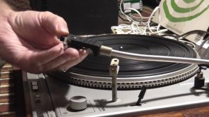 Головка звукоснимателя Audio Technica AT VM95С и электропроигрыватель "Вега эп-110с"