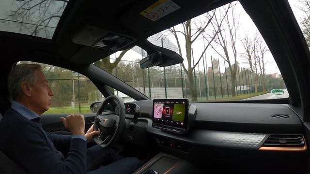 CUPRA Born, батарея, подвеска, двигатель, зарядка, из семейства на общей платформе с VW iD3 / iD4. смотреть онлайн