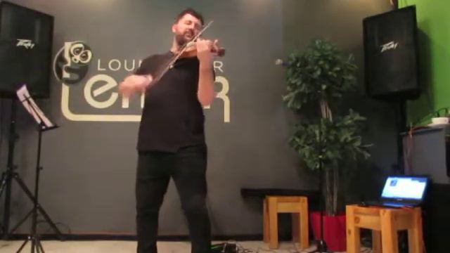 Александр Саввин "Мобильник" (Сергей Шнуров и "Ленинград") смотреть онлайн