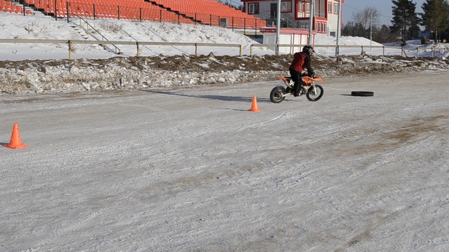 Матвей Ганин-СДЮСТШ Каменск-Уральский-Элемент змейка. смотреть онлайн