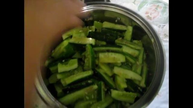 Салат из огурцов на зиму. Огурцы пальчики (2015) смотреть онлайн