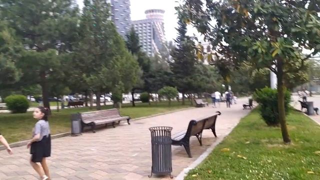 ОПЯТЬ ПОПАЛИ В УРАГАН В БАТУМИ.