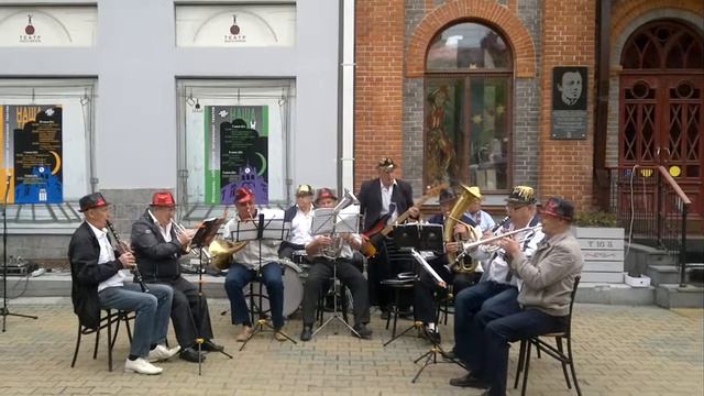"Говорят мы бяки, буки". Оркестр Дома Ветеранов г.Хабаровска. смотреть онлайн