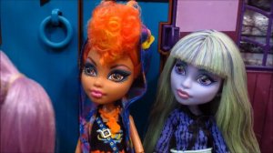 ЗАЧЕМ ХОУЛИН ХОДИЛА В БОЛЬНИЦУ! АНИМАЦИЯ монстер хай доза счастья monster high стоп моушен