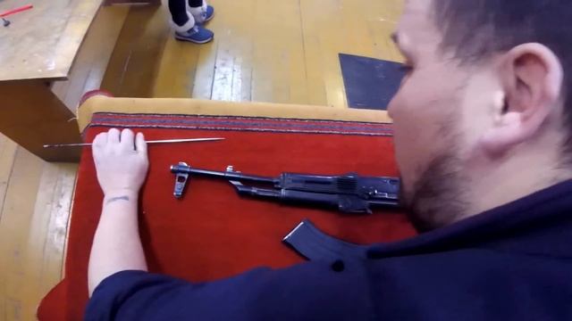 Обучение как разбирать автомат калашникова быстро