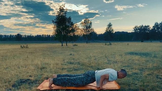 Сурья Намаскар - Приветствие солнцу.