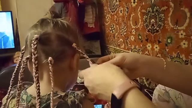 Заплетаем Афро косички в домашних условиях. Делаем первый раз. смотреть онлайн