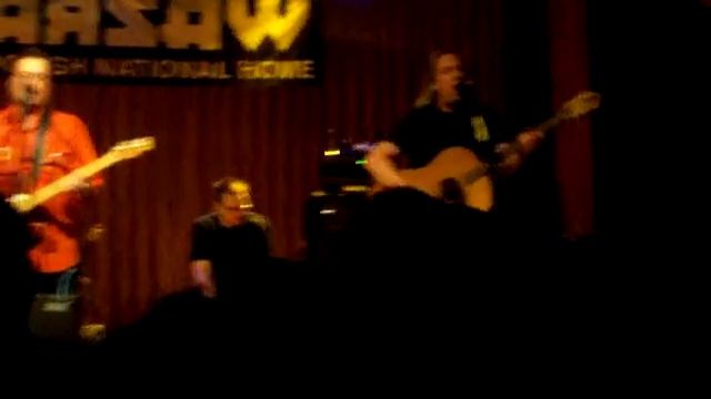 The Violent Femmes - Brian Ritchie's Ernie Ball Earthwood смотреть онлайн
