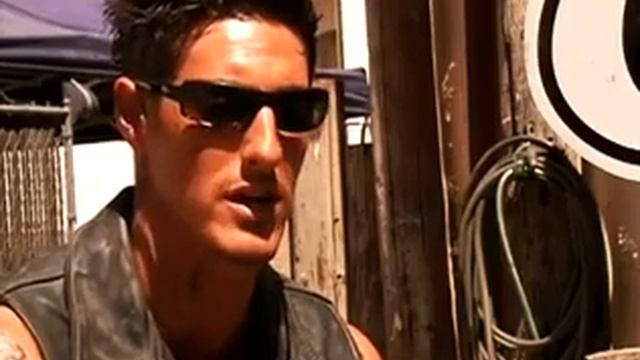 Hell Ride Eric Balfour "Comanche/Bix" Interview смотреть онлайн