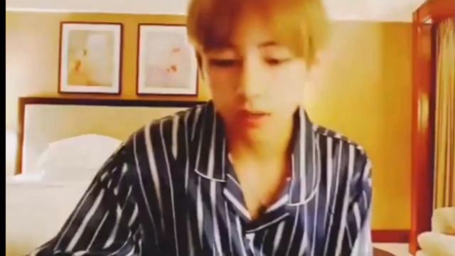 Ким Тэхён поёт Shape of you-Ed Sheeran смотреть онлайн