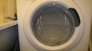 Стиральная машина Candy CSS4 1072D1/2 пытается отжать вещи