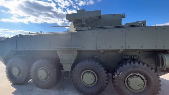 Бумеранг БТР (Армия 2023) огромный дом на колесах смотреть онлайн
