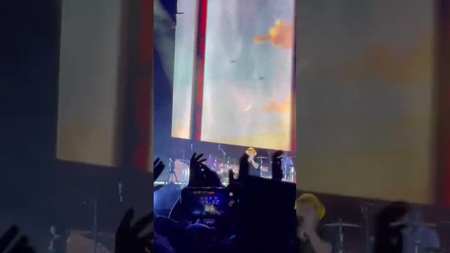 Gorillaz - Feel Good Inc. - Life is Beautiful 2022 смотреть онлайн