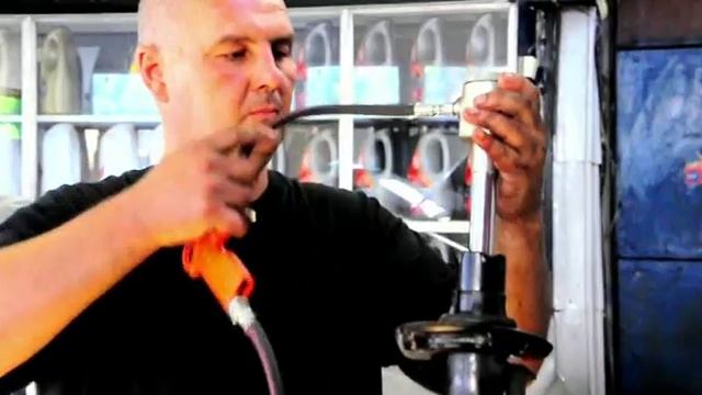 Заправка азота в амортизатор Закачка азота в стойку Восстановление газо масляных амортизаторов смотреть онлайн