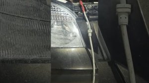 Как достать упавшую лампочку габаритов, в фару на ниве шевроле без снятия фары.