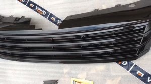 Решетка радиатора VW Passat B7 без значка черная