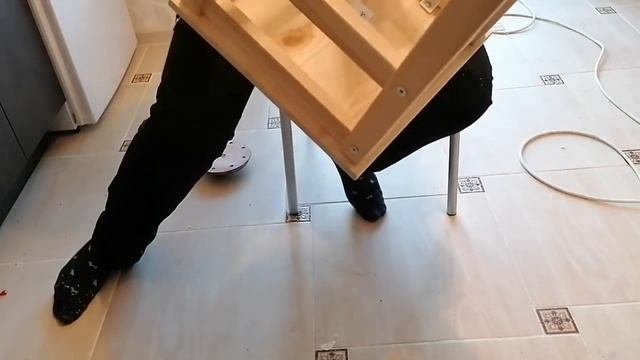 Покрытие табуретки IKEA воском. Видео про табуретку икея. Самое полезное в начале и в конце. | 18+ смотреть онлайн