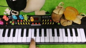 Жили у бабуси / Весёлая песенка