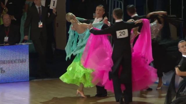 Anton Skuratov - Alena Uehlin, 1/2 English Waltz смотреть онлайн