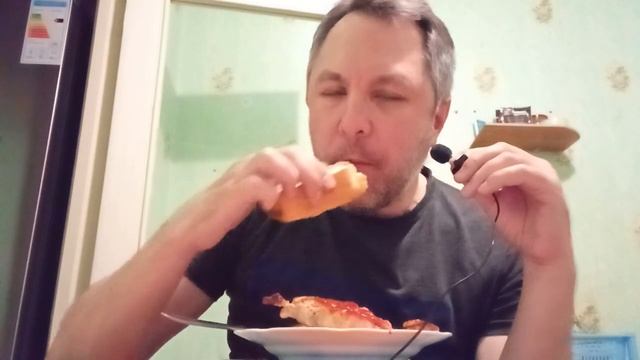 ASMR ИТИНГ. КУШАЮ ЖАРЕНЫЕ СТЕЙКИ С ЖАРЕНОЙ КАРТОШКОЙ