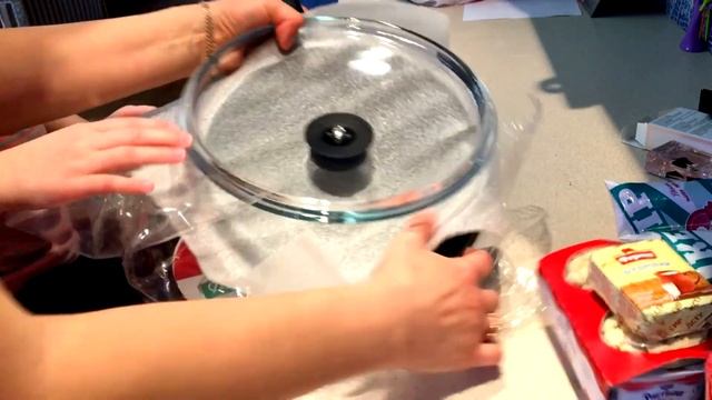 Что мы купили сегодня в магазинах. Крутой костюм для Саши. смотреть онлайн