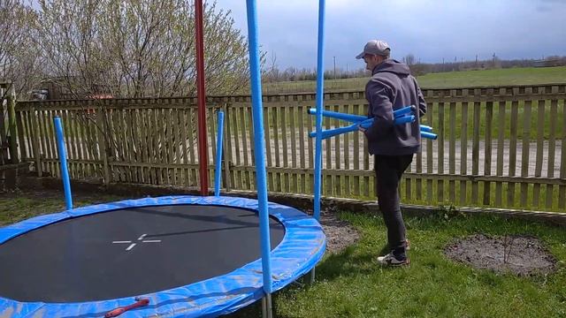 Собираем батут для ребенка) Всего часик и столько радости) смотреть онлайн