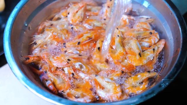 小姑寄蝦干回來，女兒最喜歡吃，飯桌上吃個不停 | Dried shrimp, my daughter's favorite food, eat non-stop смотреть онлайн