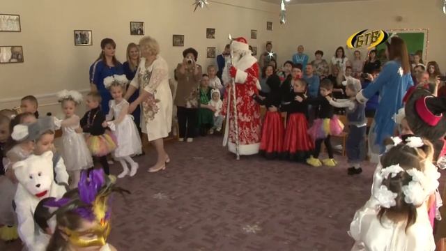 С верой в новогодние чудеса смотреть онлайн