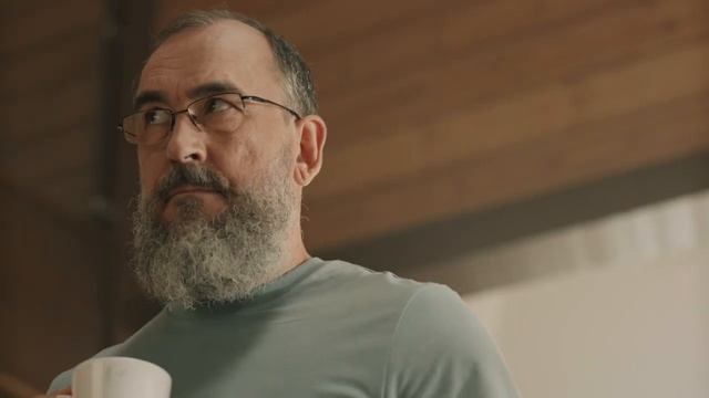 Куда уходит женщина из спальни по ночам, если у нее болят суставы | АЛМАГ смотреть онлайн