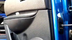 Как снять обшивку карту задней двери NISSAN QASHQAI(2007)demontaz boczka drzwi tyl/door panel remov