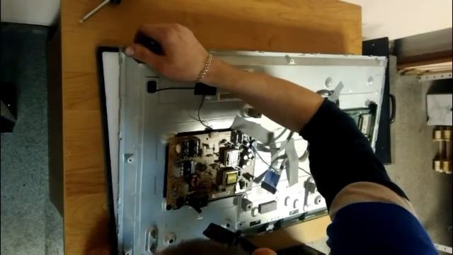 Ремонт телевизора LG Часть 1 смотреть онлайн