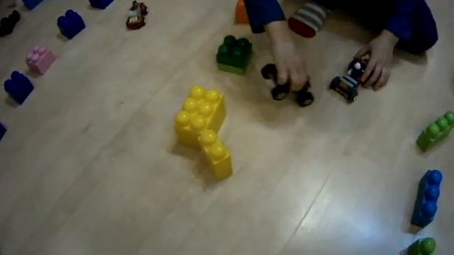 Играем в Лего гонки. Детское видео про машинки. Lego racers. Kids toys. смотреть онлайн