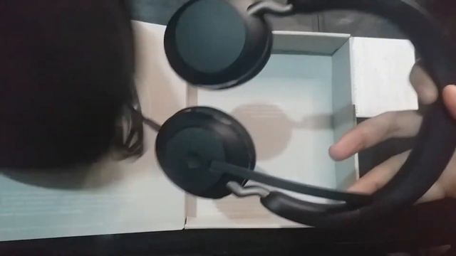 Jabra Evolve2 40 UC Stereo USB Headset - Unboxing смотреть онлайн