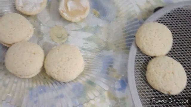 Нежное печенье с кокосовой стружкой рецепт выпечки .