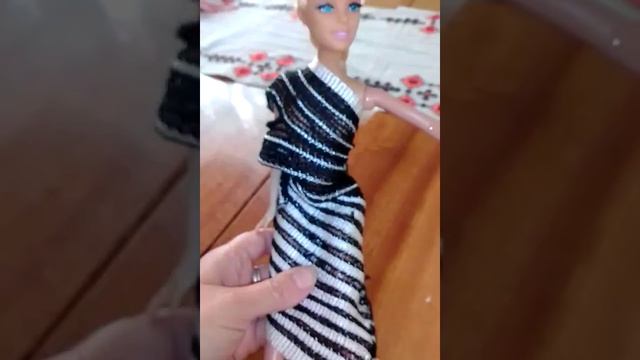 Платье-трансформер для Барби смотреть онлайн