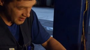 Меняем колодки на Ниссан Тиида